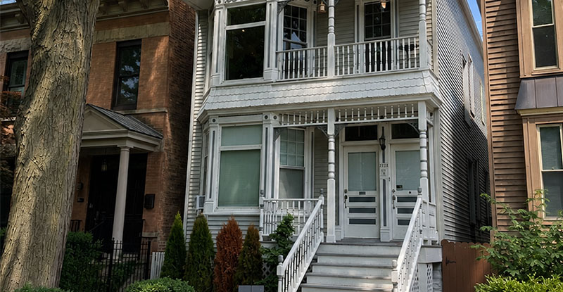 3722 N. Bosworth Ave. Four-Unit Apartment Building Sale | Southport Corridor, Chicago