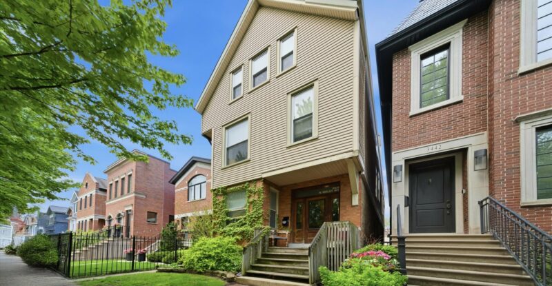 Essex Three-Twelve Closes Roscoe Village Three-Unit After Generating More Than a Dozen Offers